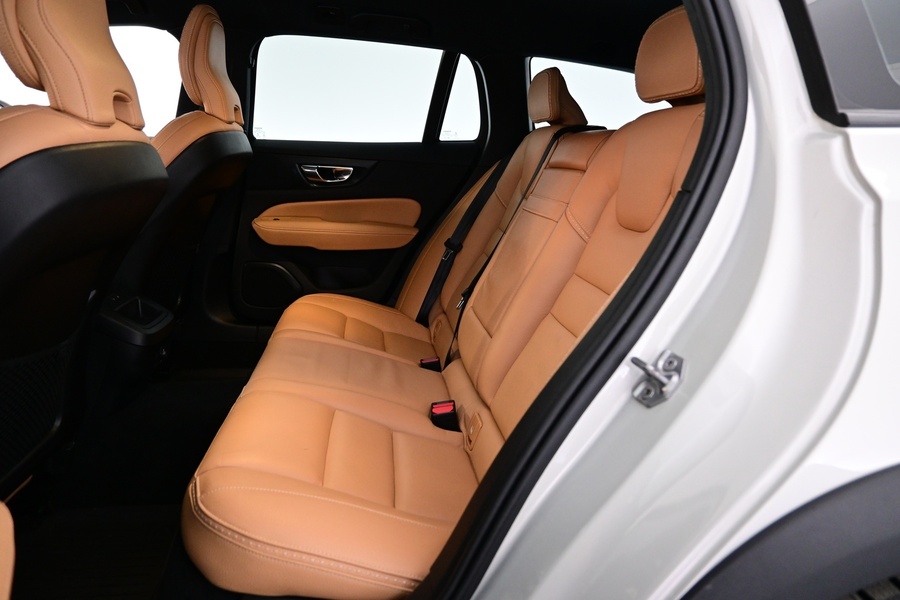 Volvo V60 Cross Country vaihtoauto