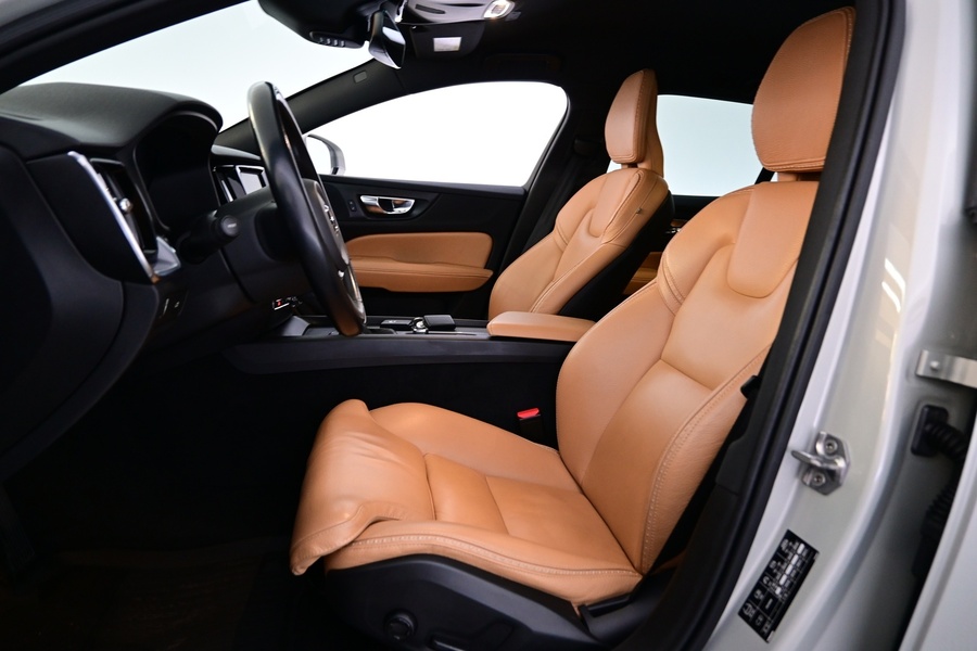 Volvo V60 Cross Country vaihtoauto