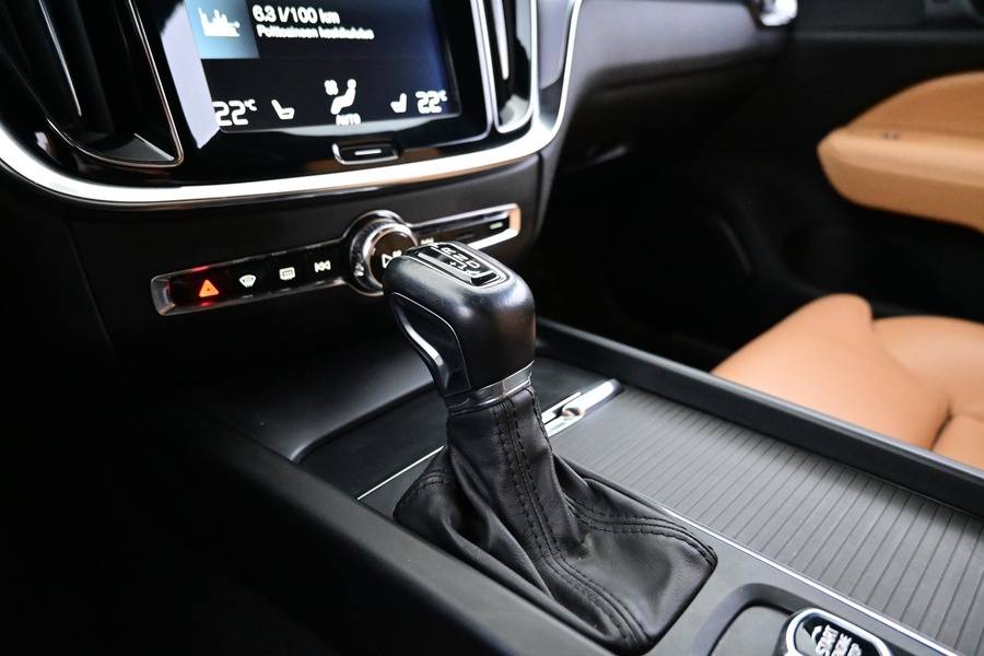 Volvo V60 Cross Country vaihtoauto