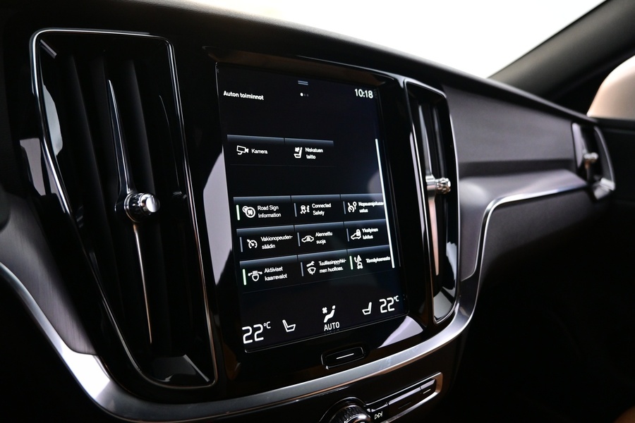 Volvo V60 Cross Country vaihtoauto