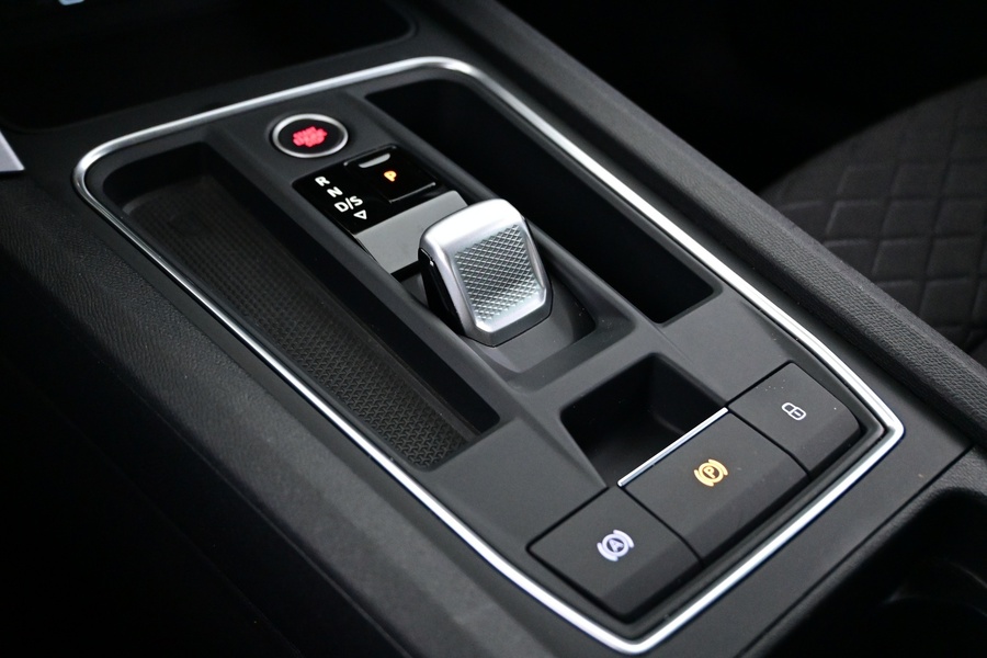 SEAT Leon Sportstourer vaihtoauto