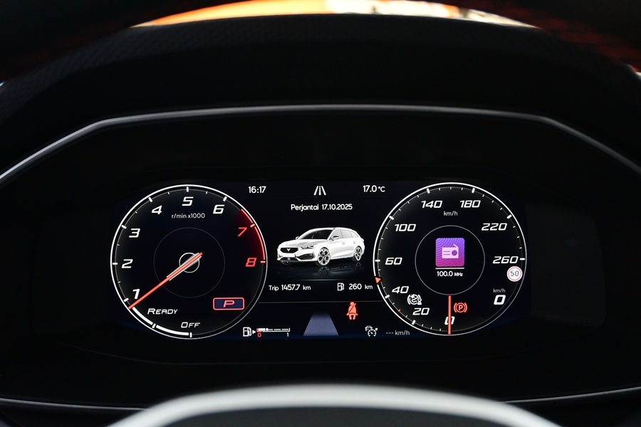 SEAT Leon Sportstourer vaihtoauto