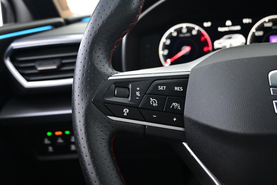 SEAT Leon Sportstourer vaihtoauto