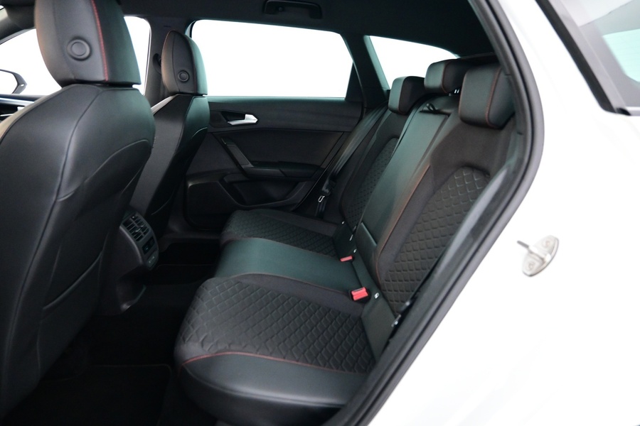 SEAT Leon Sportstourer vaihtoauto