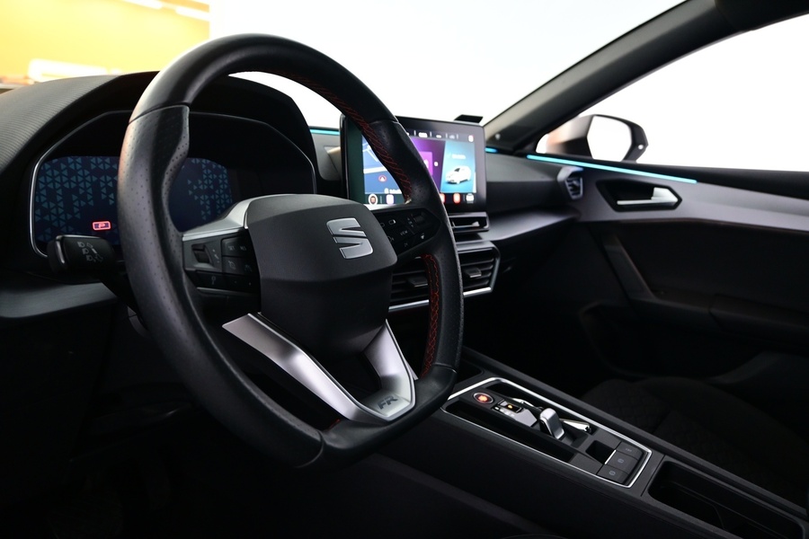 SEAT Leon Sportstourer vaihtoauto