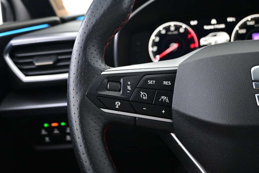 SEAT Leon Sportstourer vaihtoauto