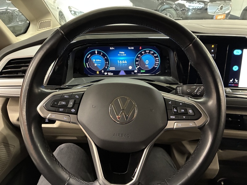 Volkswagen Multivan vaihtoauto