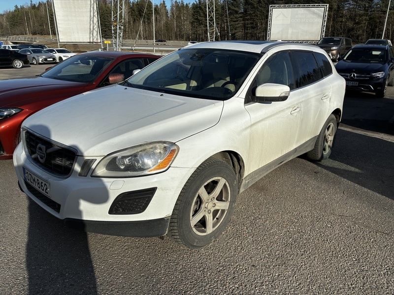 Volvo XC60 vaihtoauto