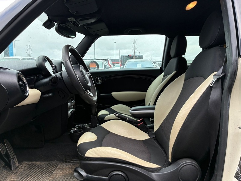Mini John Cooper Works vaihtoauto