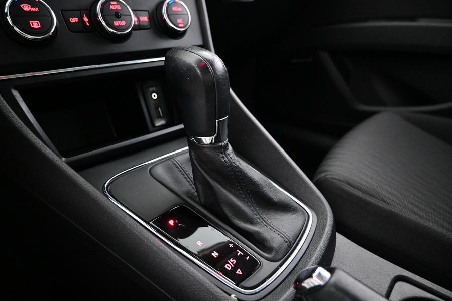 SEAT Leon vaihtoauto