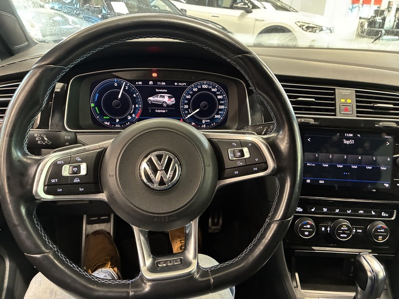 Volkswagen Golf vaihtoauto