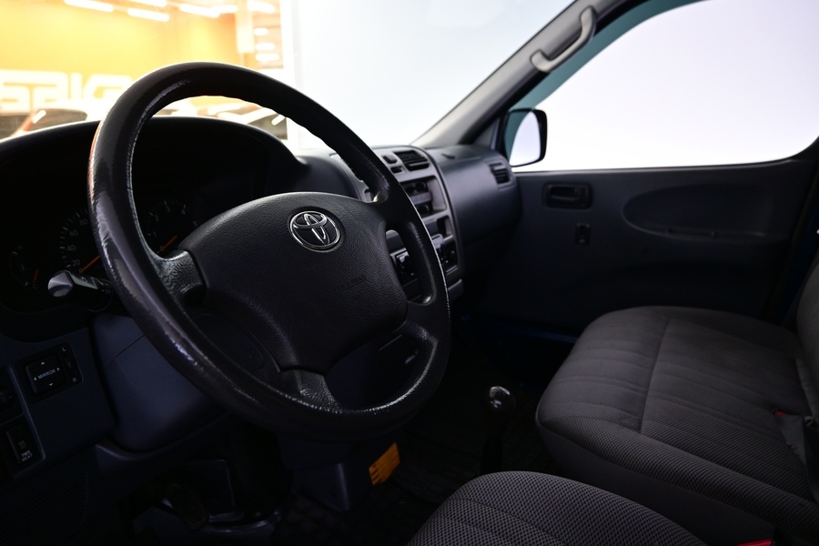 Toyota Hiace vaihtoauto