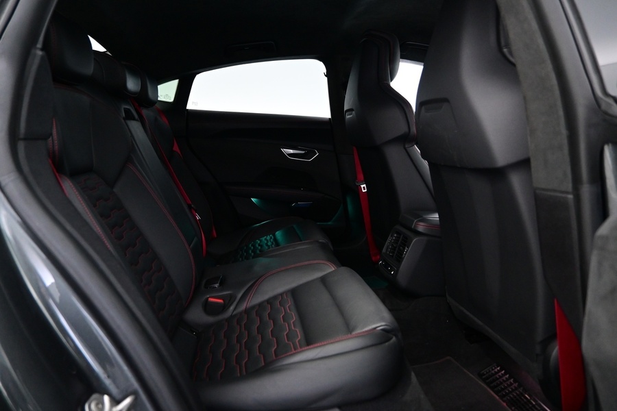 Audi e-tron GT vaihtoauto