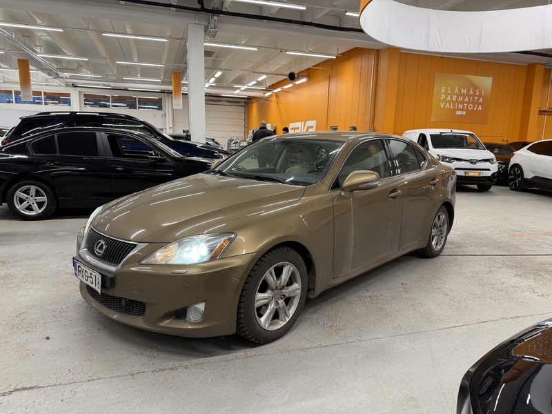 Lexus IS vaihtoauto