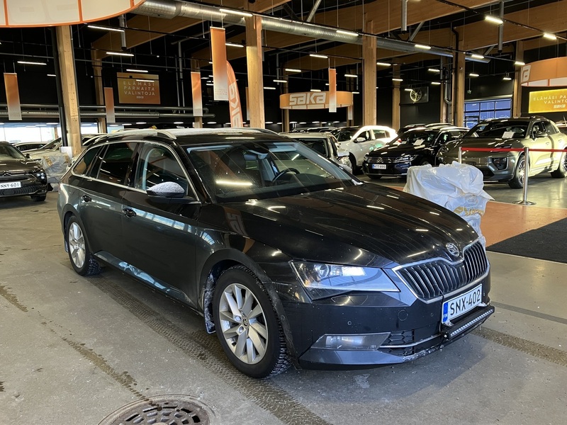 Skoda Superb vaihtoauto
