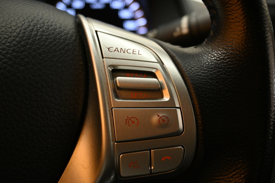 Nissan Navara vaihtoauto