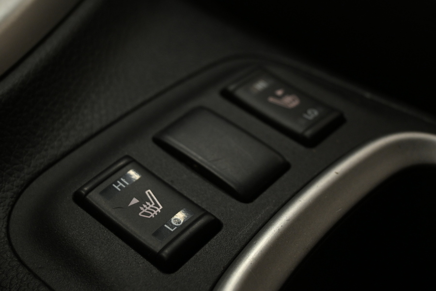 Nissan Navara vaihtoauto