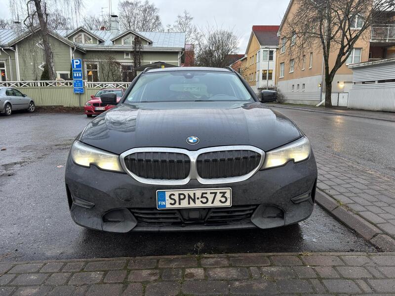 BMW 330 vaihtoauto