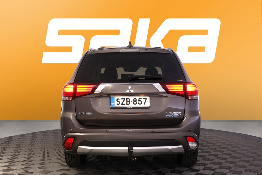 Mitsubishi Outlander PHEV vaihtoauto