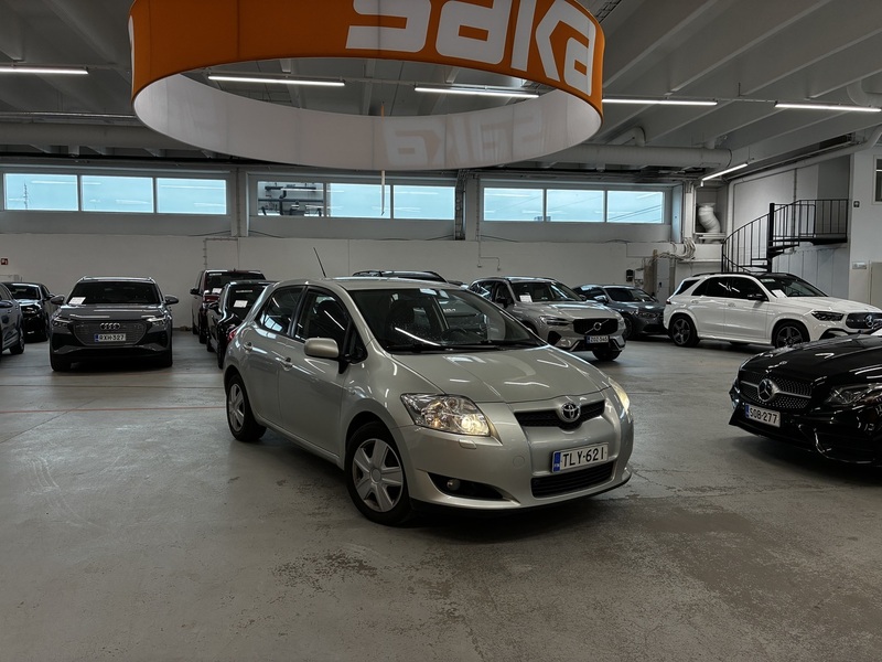 Toyota Auris vaihtoauto