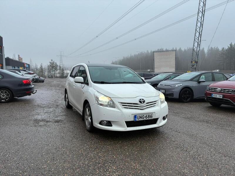Toyota Verso vaihtoauto