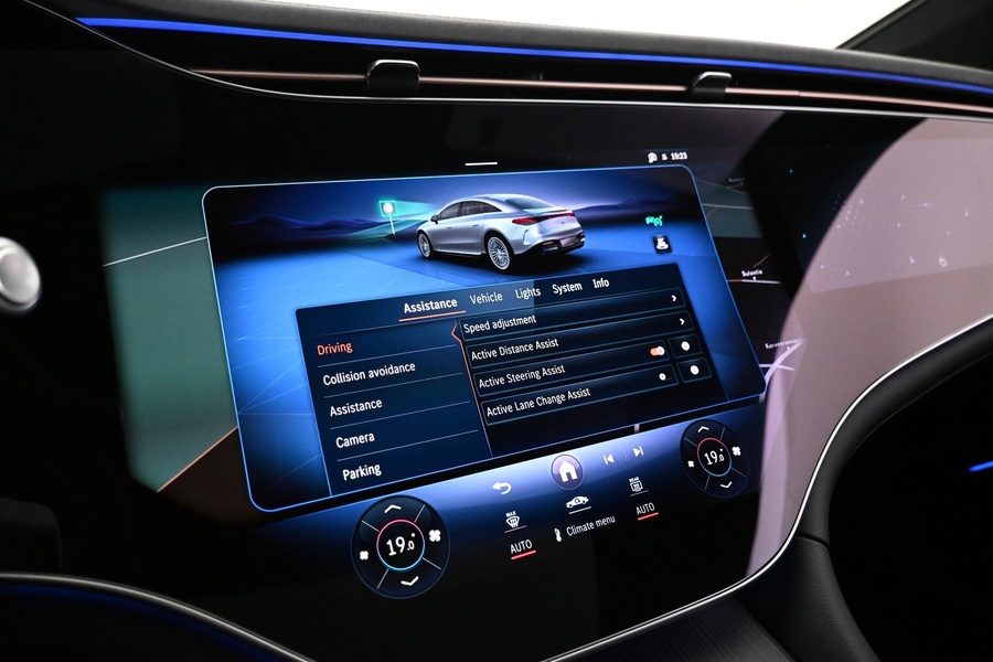 Mercedes-Benz EQS vaihtoauto