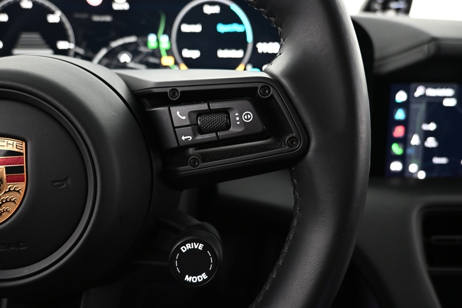 Porsche Taycan vaihtoauto