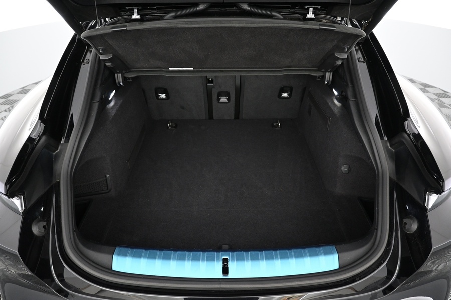 Porsche Taycan vaihtoauto