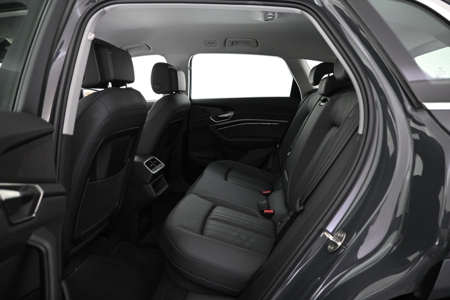 Audi Q8 e-tron vaihtoauto