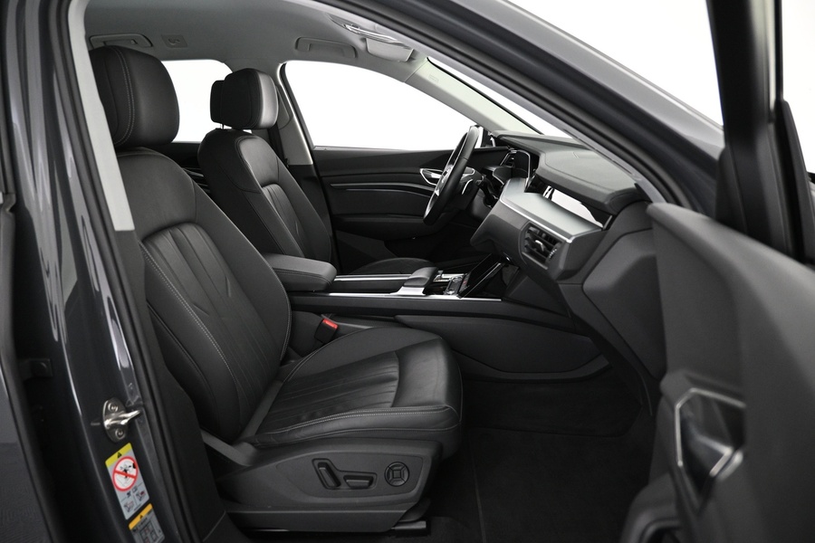 Audi Q8 e-tron vaihtoauto