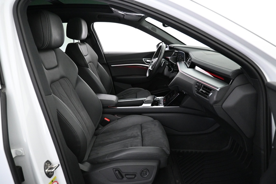 Audi Q8 e-tron vaihtoauto