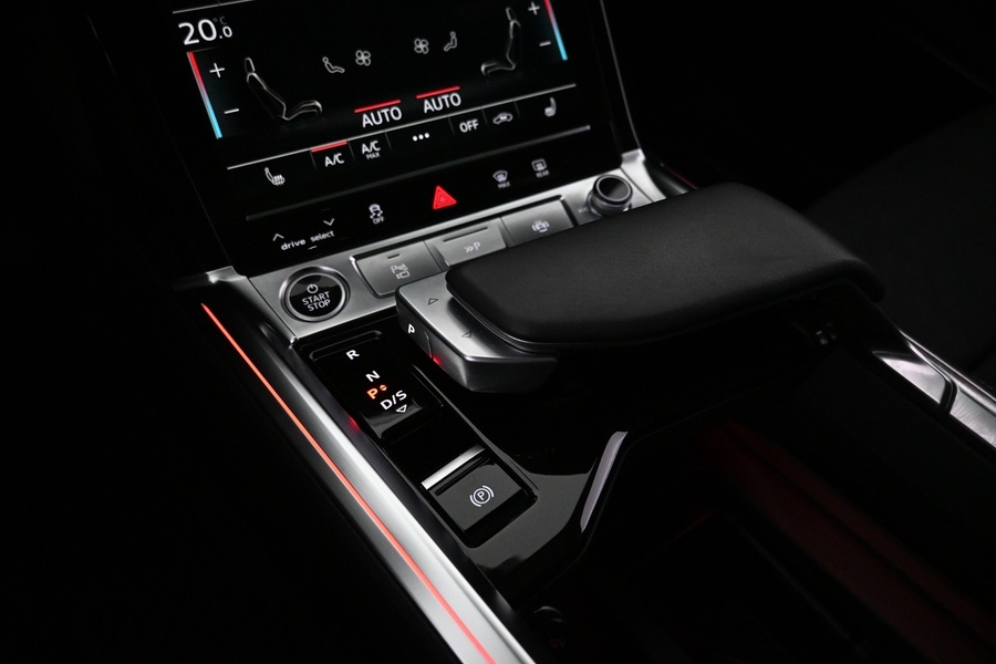 Audi Q8 e-tron vaihtoauto