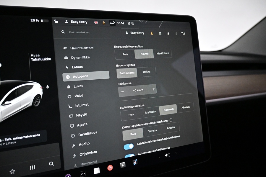 Tesla Model 3 vaihtoauto