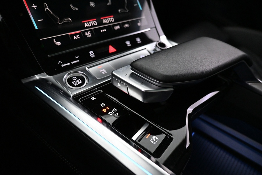 Audi Q8 e-tron vaihtoauto