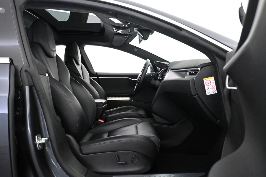 Tesla Model S vaihtoauto