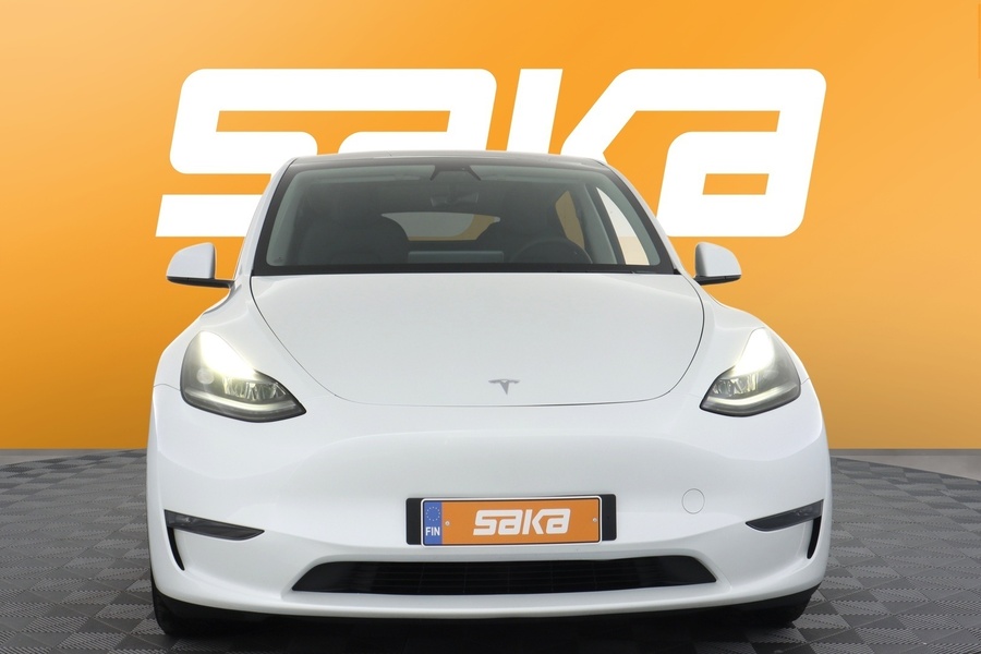 Tesla Model Y vaihtoauto