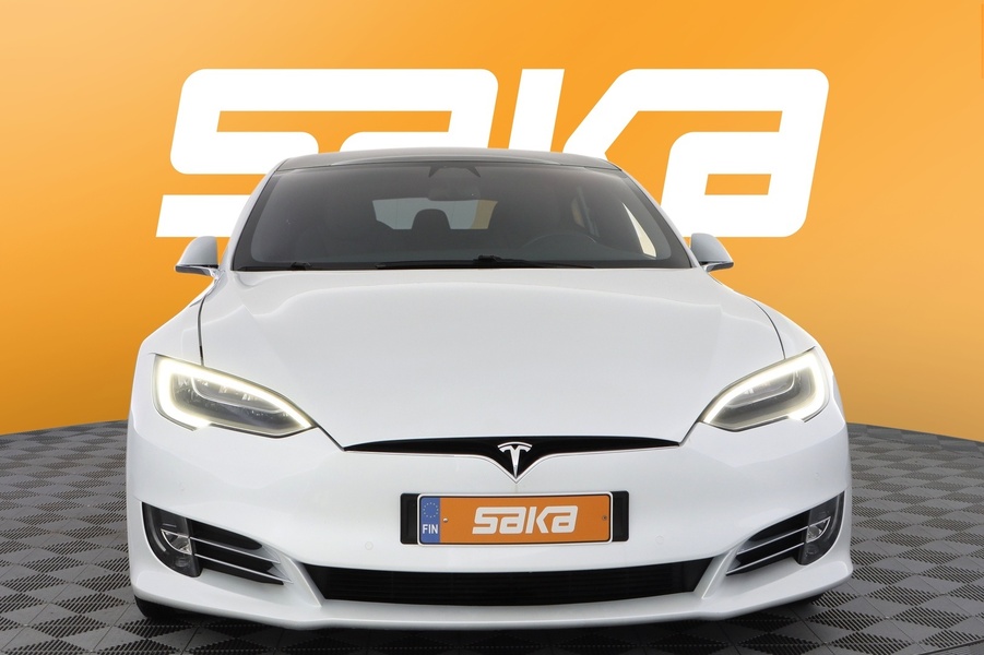Tesla Model S vaihtoauto