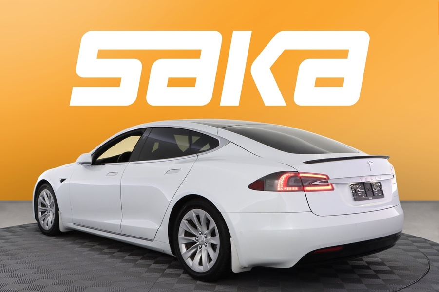 Tesla Model S vaihtoauto