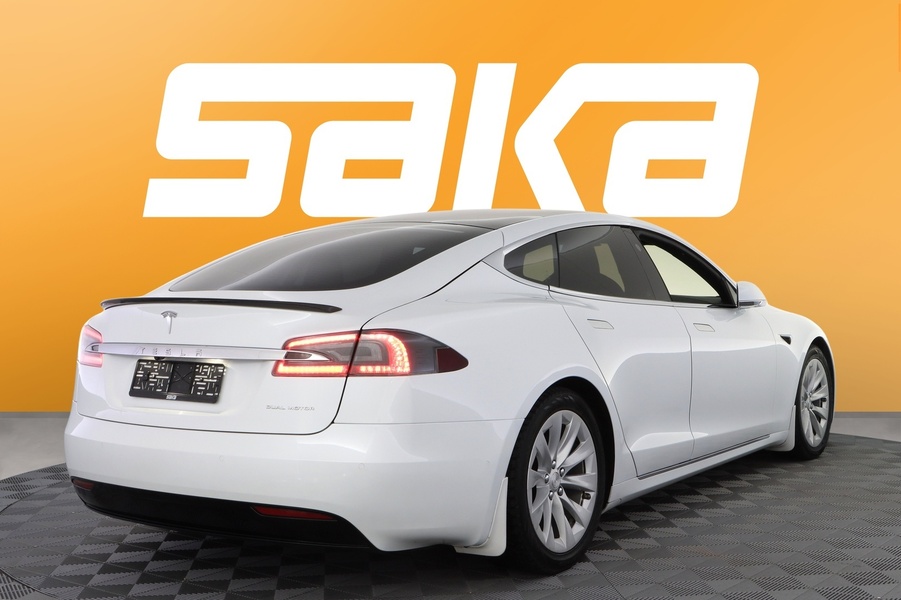 Tesla Model S vaihtoauto