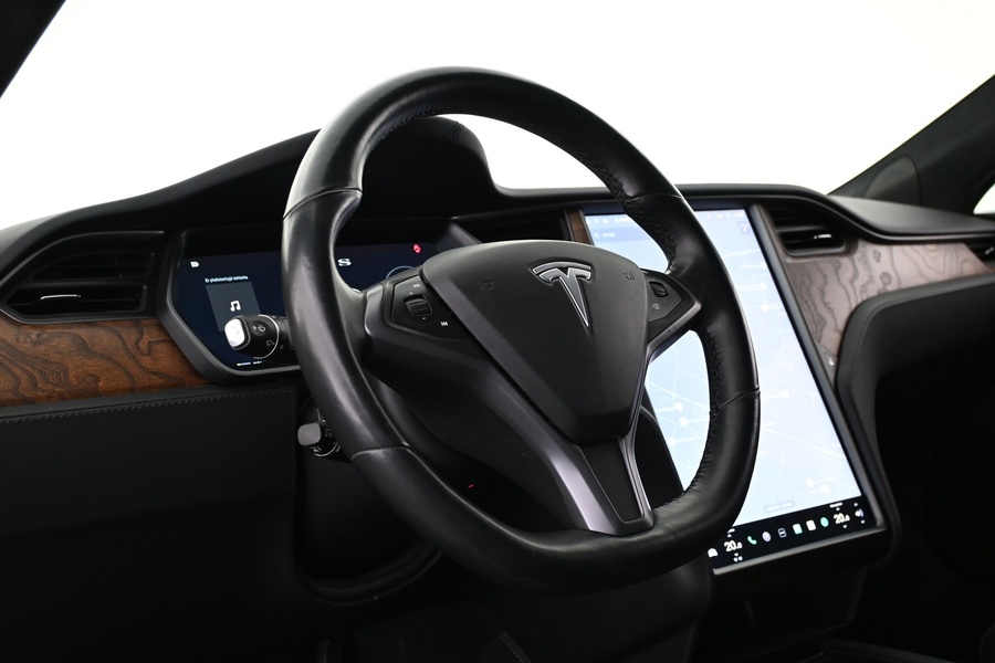 Tesla Model S vaihtoauto