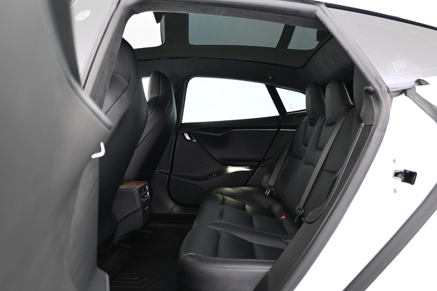 Tesla Model S vaihtoauto