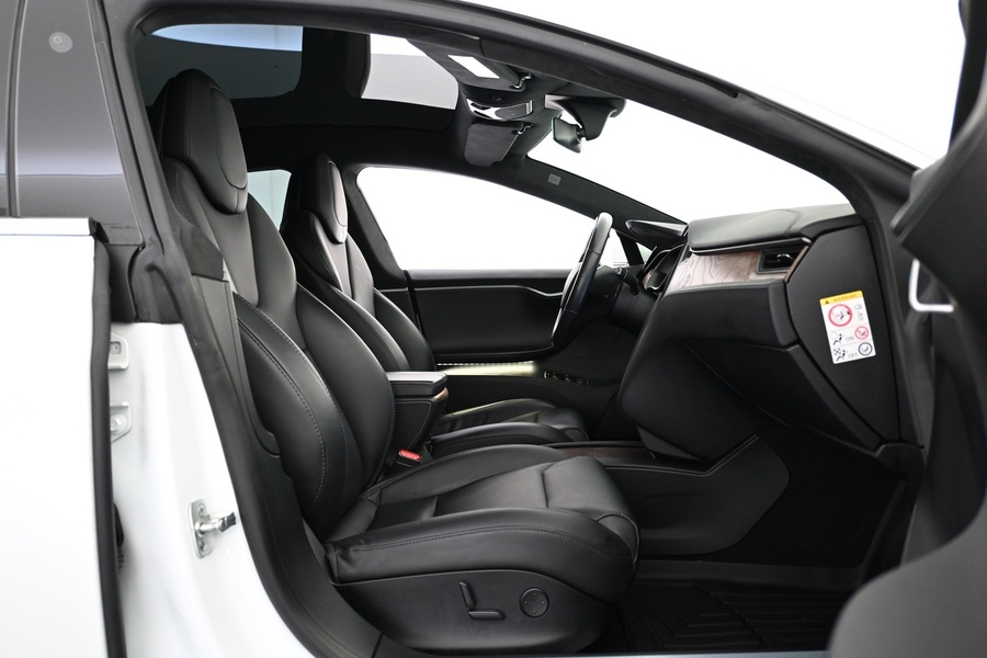 Tesla Model S vaihtoauto