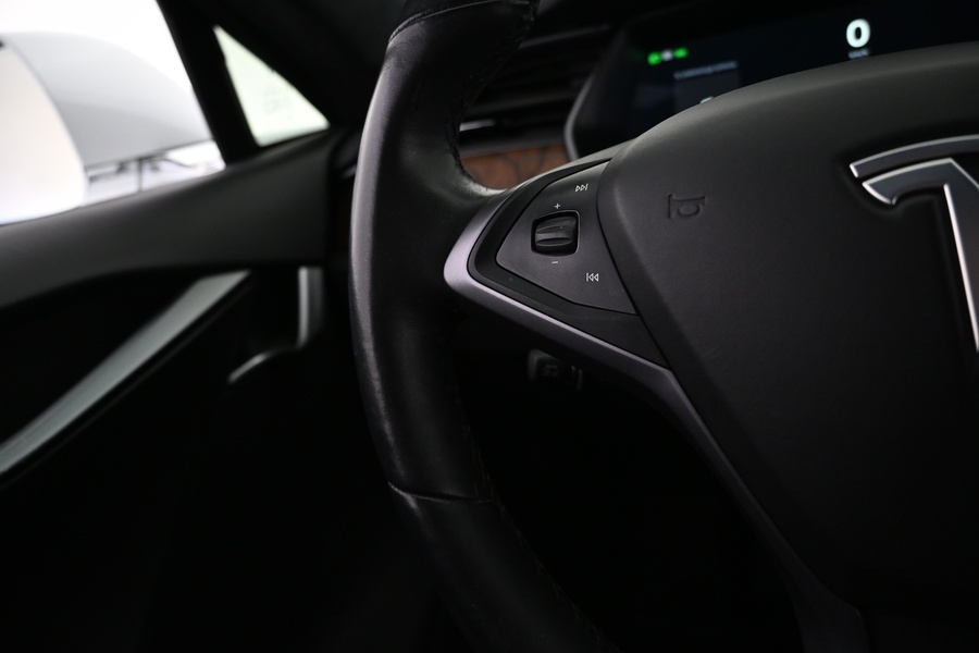 Tesla Model S vaihtoauto