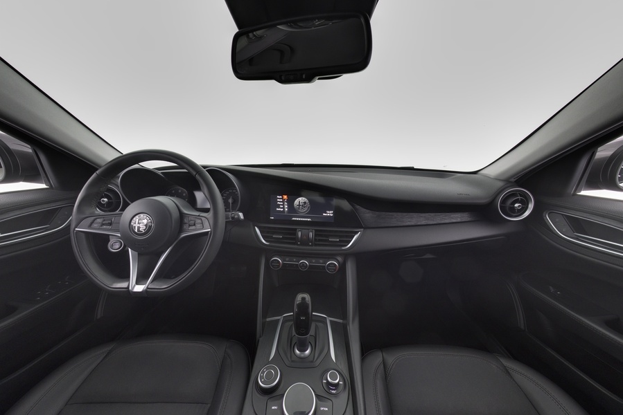Alfa Romeo Giulia vaihtoauto