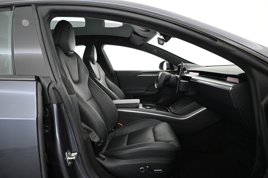 Tesla Model S vaihtoauto