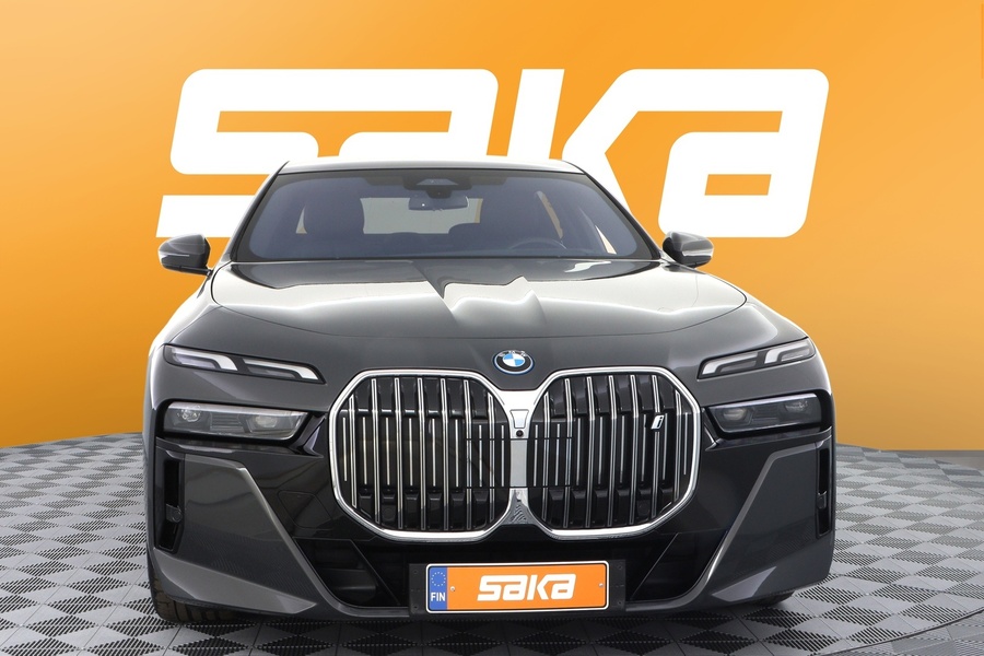 BMW i7 vaihtoauto
