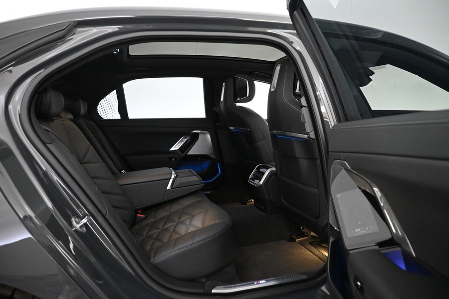 BMW i7 vaihtoauto