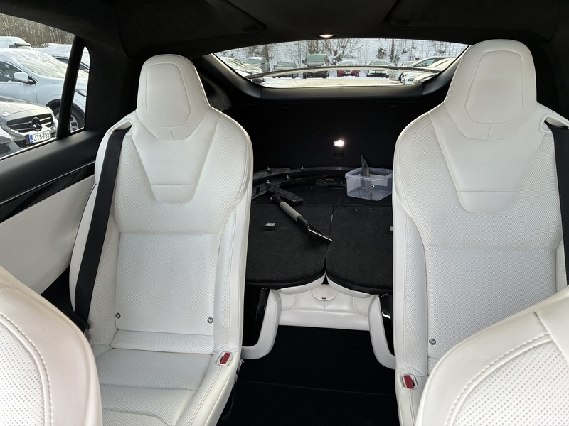 Tesla Model X vaihtoauto