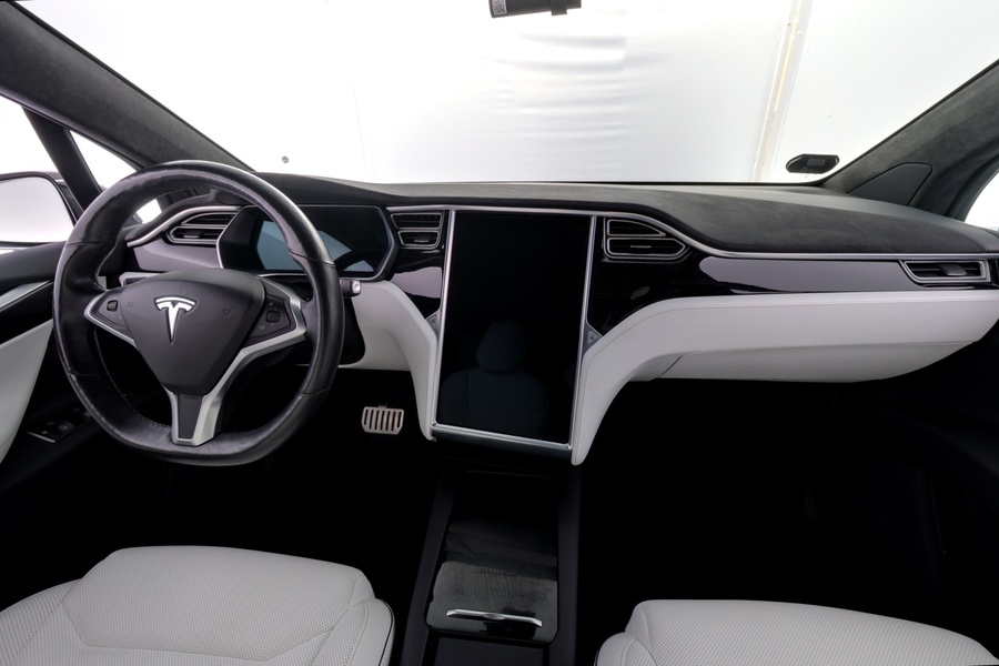 Tesla Model X vaihtoauto