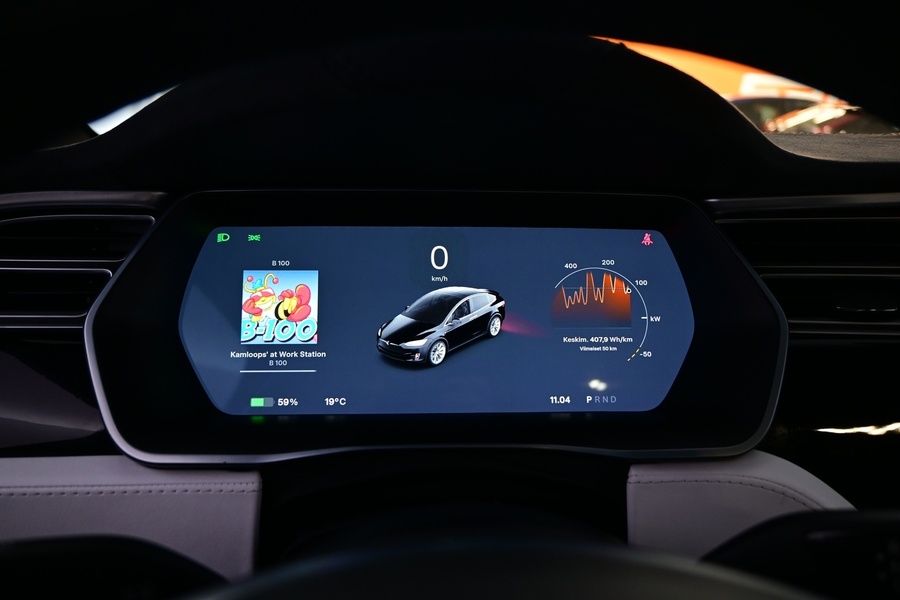 Tesla Model X vaihtoauto